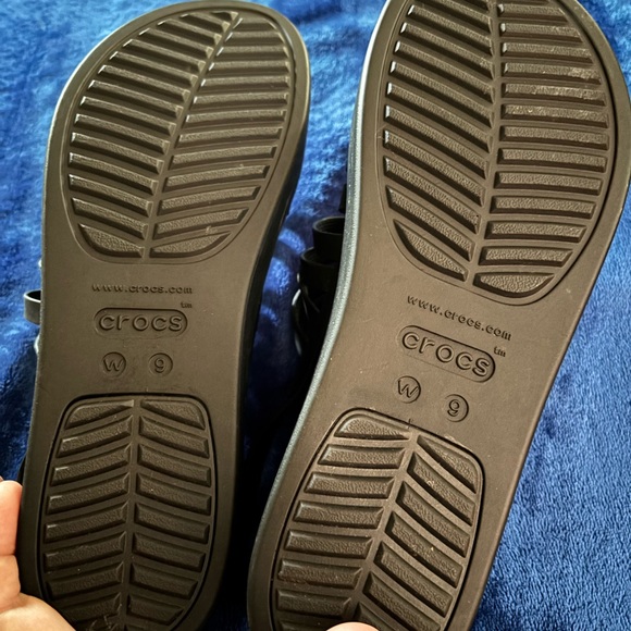 CROCS Women's Dark Brown Strappy Sandals - Picture 3 of 4